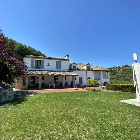 Villa Casale Orgogliosa. Villa Unica Con Piscina. San Vito Chietino