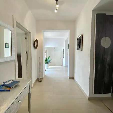 Casale Orgogliosa. Villa Unica Con Piscina. Villa