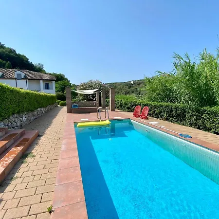Villa Casale Orgogliosa. Villa Unica Con Piscina. San Vito Chietino